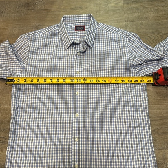 UNTUCKit Men's Light Blue Plaid Shirt - Picture 5 of 9